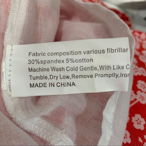 Flirty, sexy red floral ruffled romper - L - Picture 13 of 14